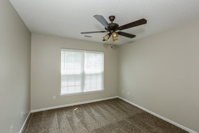 Building Photo - 8445 Angwin Pl