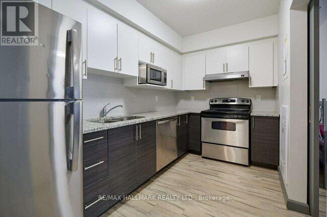 Building Photo - 258B-258B Sunview St