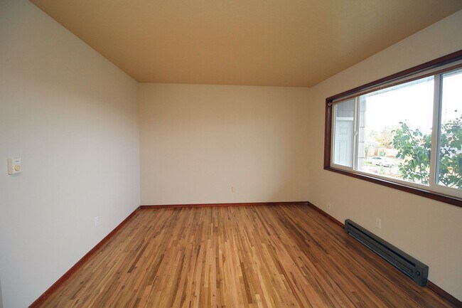 Foto del edificio - 1630-1632 NE 81ST AVE