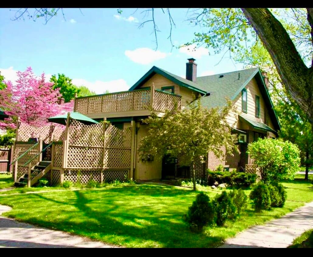 Primary Photo - 739 S Alexander Ave