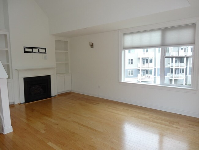 Building Photo - 39 Taylor Dr