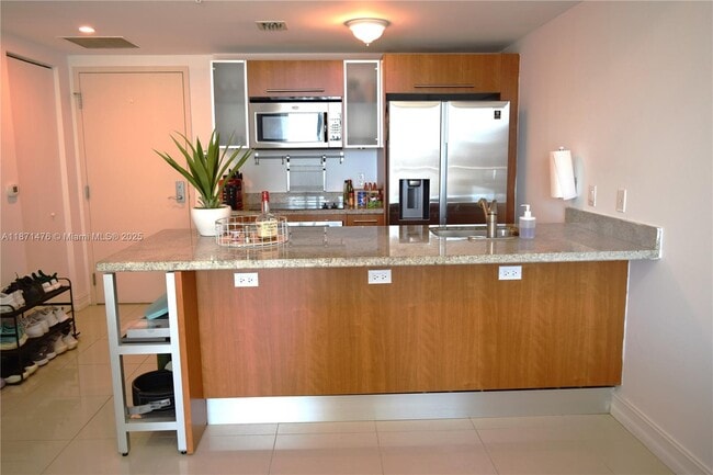 Foto del edificio - 185 SW 7th St