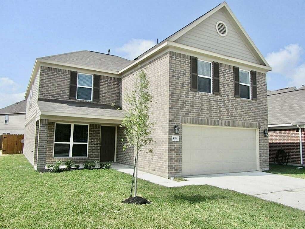Primary Photo - 4810 Blue Spruce Hill St