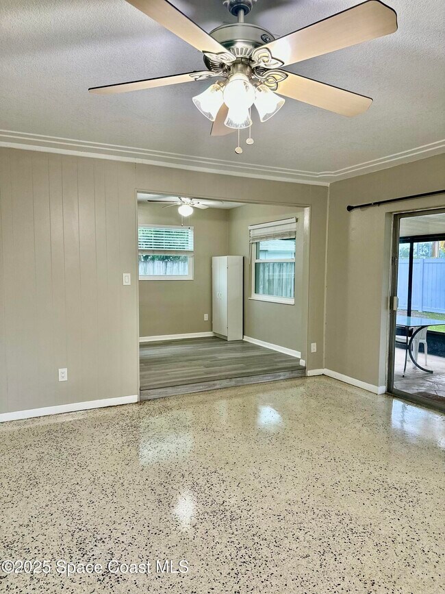 Foto del edificio - 940 Garden Rd