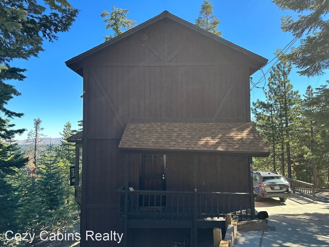 897 Bear Springs Rd, Twin Peaks, CA 92391 House Rental in Twin Peaks