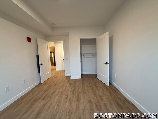 Building Photo - 199 Gardner St