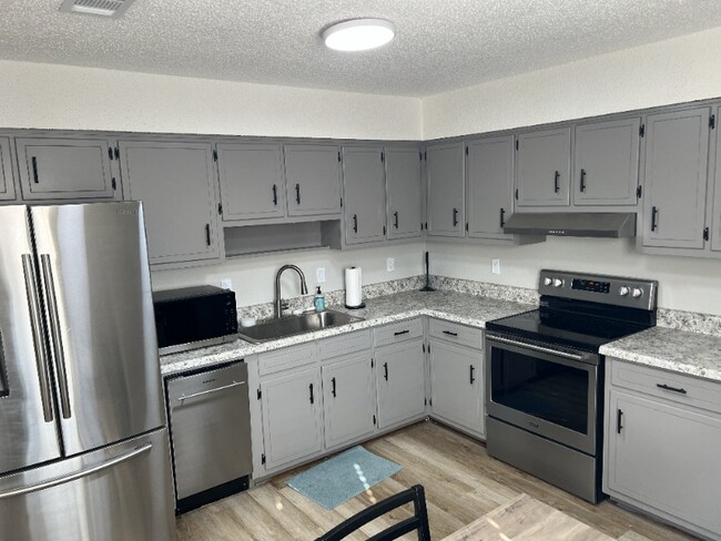 Foto del edificio - 830 Calhoun Ave