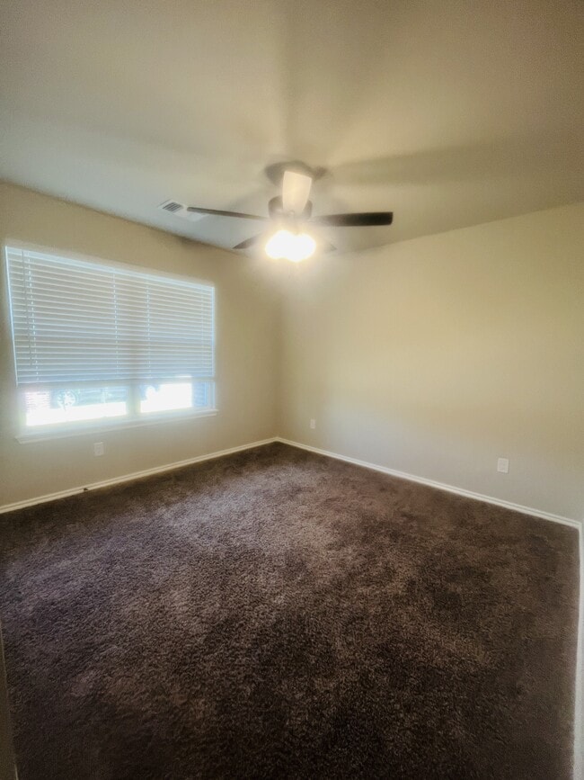 Building Photo - 8605 Ricard Dr