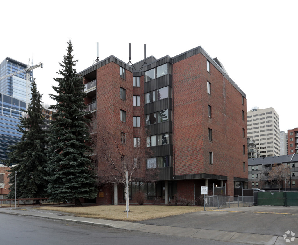 Building Photo - Bow Claire Apartments