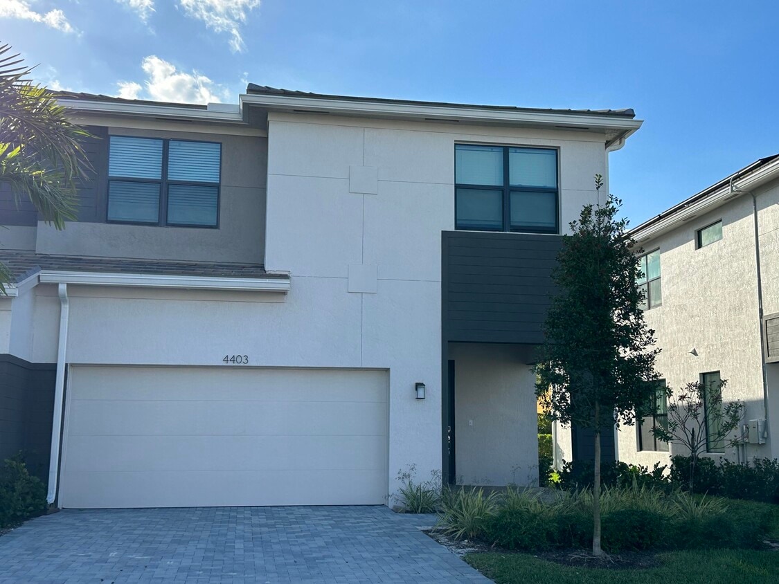 Primary Photo - 4403 Arcturus Ln