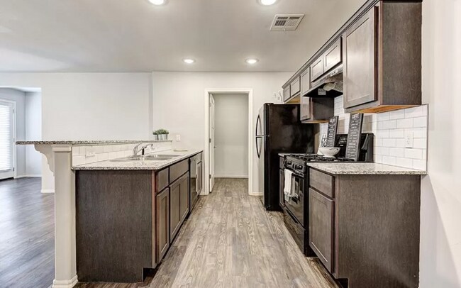 Foto del edificio - 8811 SW 45th St