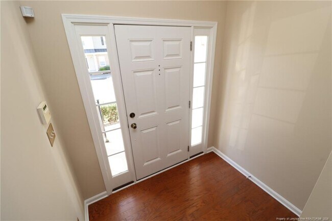 Foto del edificio - 711 Keystone Park Dr