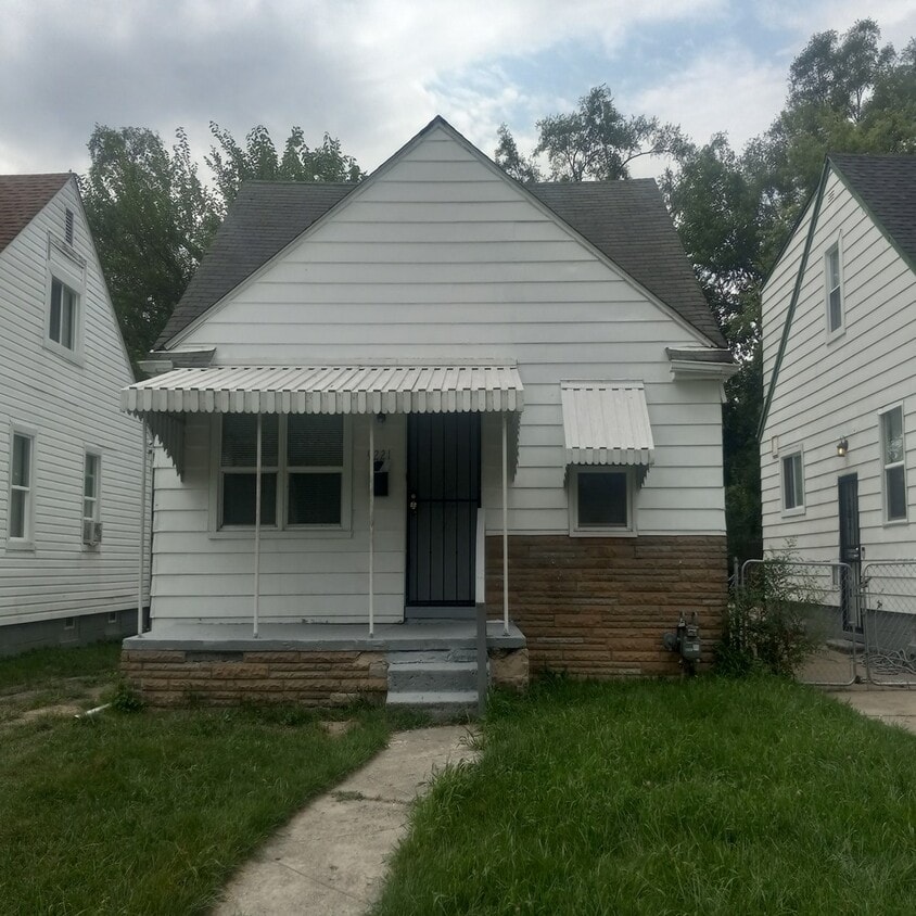 Primary Photo - 9221 Burt Rd