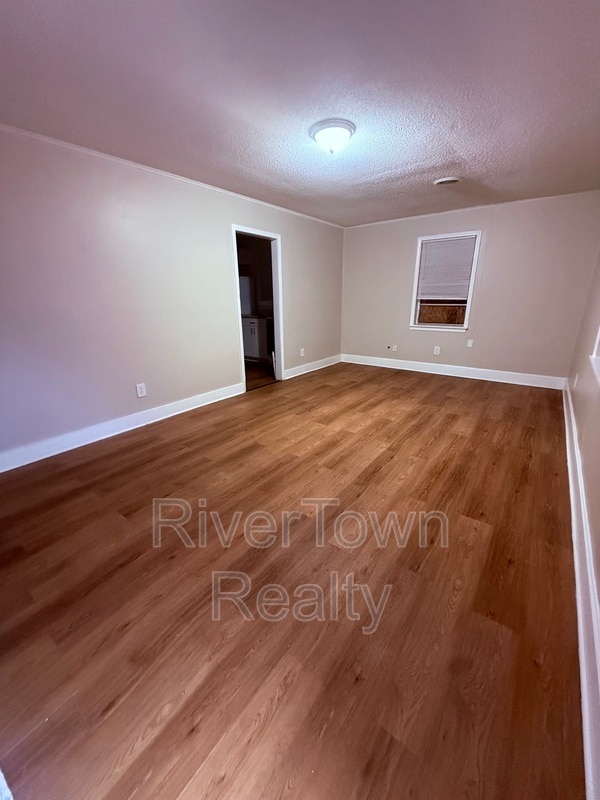 Foto del edificio - 192 Charter Ave