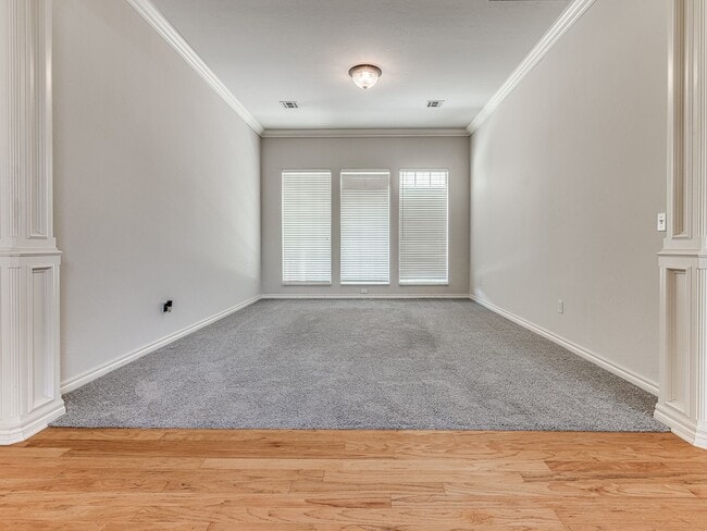 Building Photo - 4 Bed / 3.5 Bath / + Study / 3 Car Garage ...