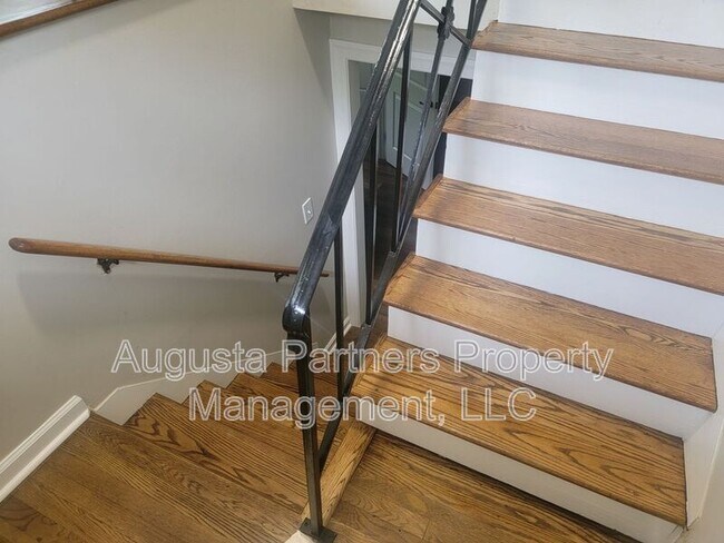 Foto del edificio - 322 N Hicks St