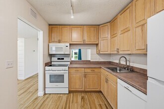 Building Photo - 2805 Casita Way