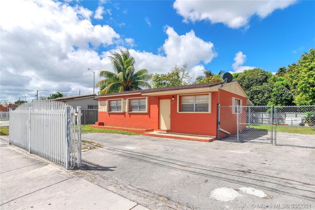 Primary Photo - 3430 W 12th Ave