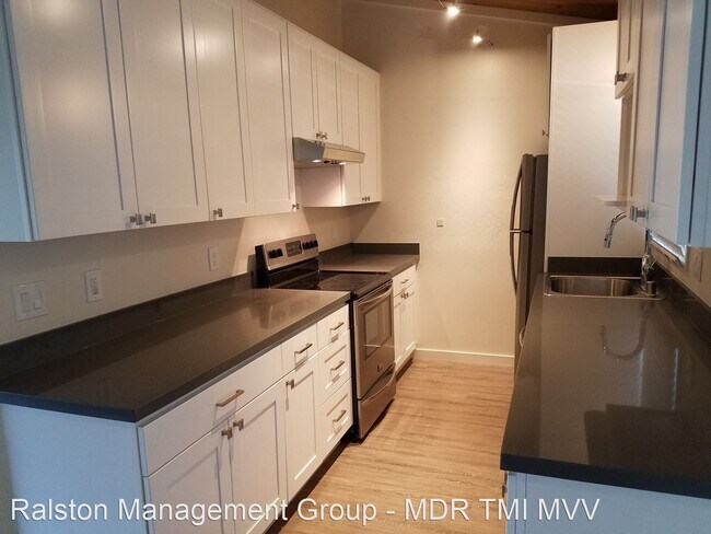 Foto del edificio - 914 Mountain View Ave