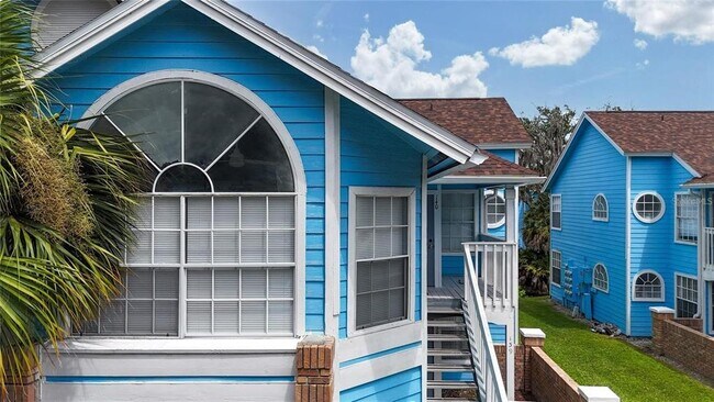 Building Photo - 2727 N Poinciana Blvd