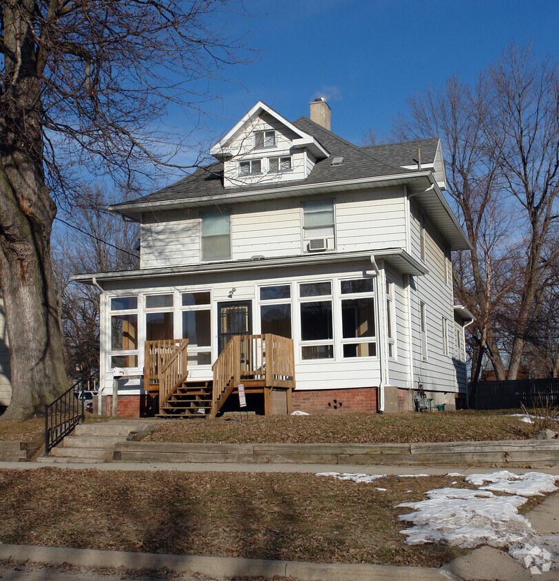 Primary Photo - 2311 Carpenter Ave