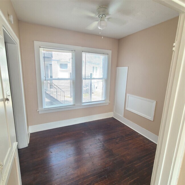 Foto del edificio - 4414 Woodside St