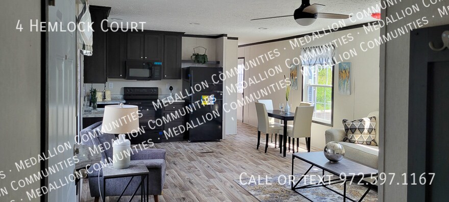 Foto del edificio - 4 Hemlock Ct