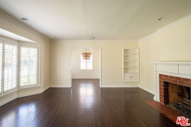 Foto del edificio - 4615 Allott Ave
