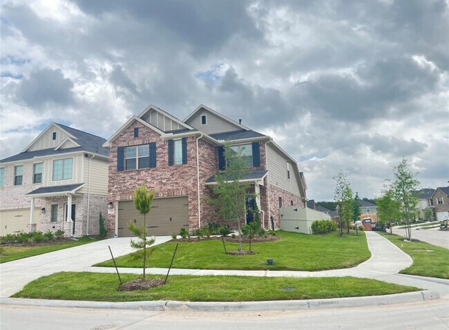 Foto del edificio - 17697 Tree of Heaven