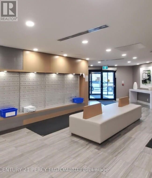 Building Photo - 102 Grovewood Common