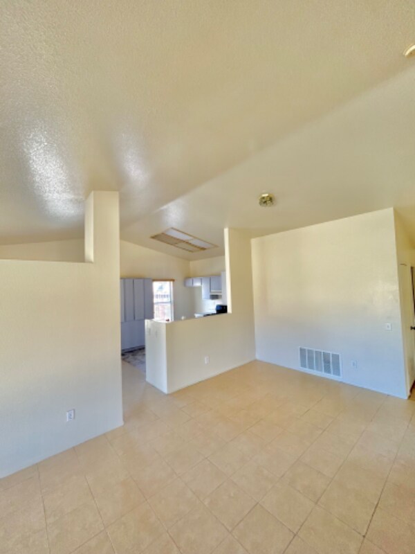 Building Photo - 14616 Palmyra Way