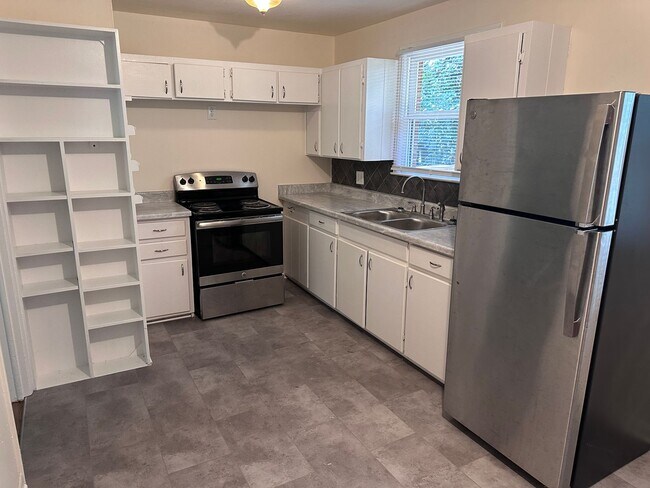 Foto del edificio - Country Club 3 Bedroom House