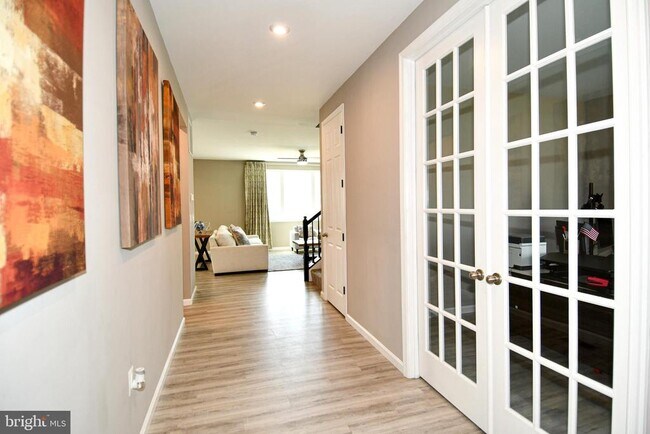 Foto del edificio - 7706 Colburn Dr