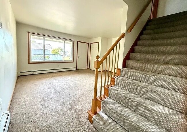 Building Photo - 239 N Plum St