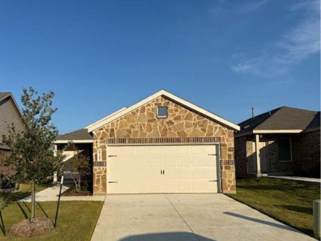 Primary Photo - 2121 Sulky Ln