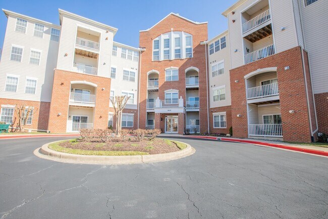 Building Photo - Beautiful 2 BR/2 BA Condo in Gambrills!
