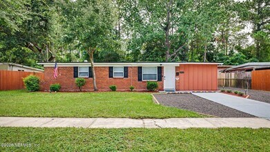 Building Photo - 2909 Lauderdale Dr E