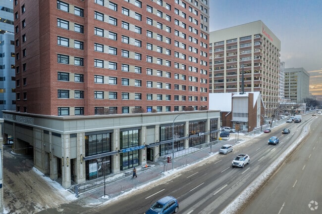 Building Photo - Mayfair Village South