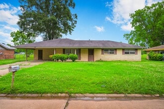 Building Photo - 5601 Jeff Davis Dr