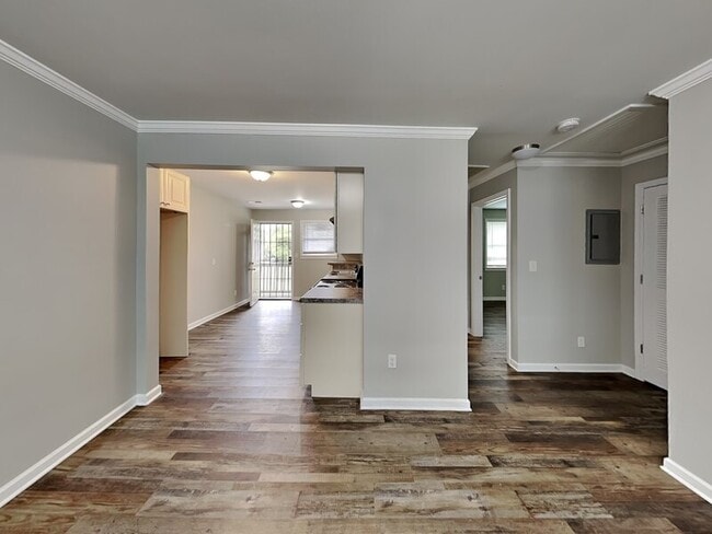 Building Photo - 7745 Madrid Ave