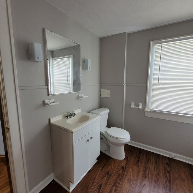 Building Photo - Beautiful 3 Bedroom Home - North Hilltop