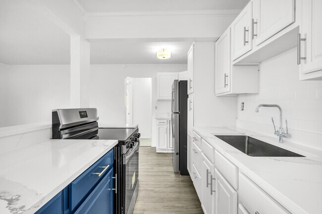 Building Photo - 616 unit 13
