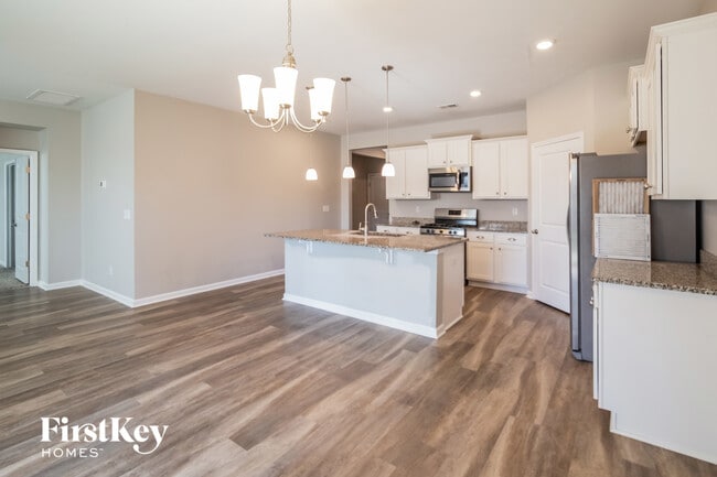 Foto del edificio - 590 Wayton Cir