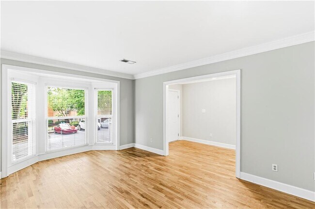 Foto del edificio - 7500 Roswell Rd NE
