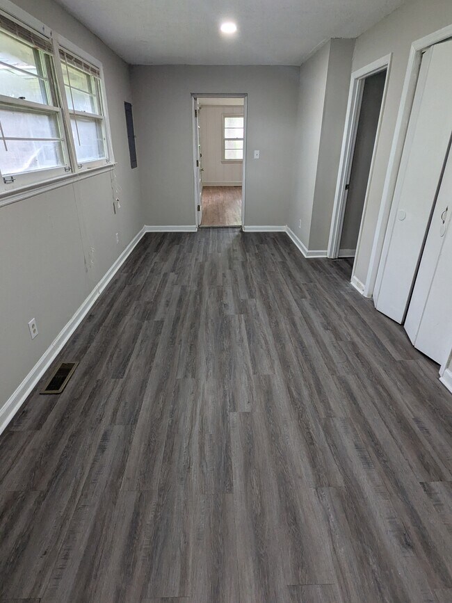 Building Photo - 500 Catalina Dr