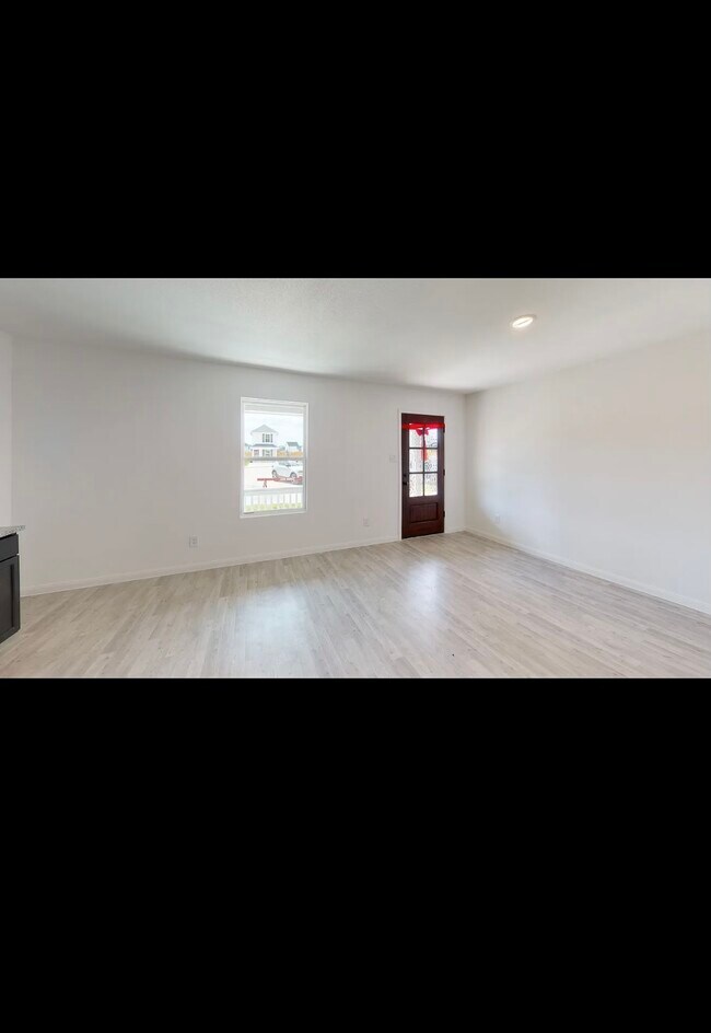 Building Photo - 9822 Emerald Stone Way