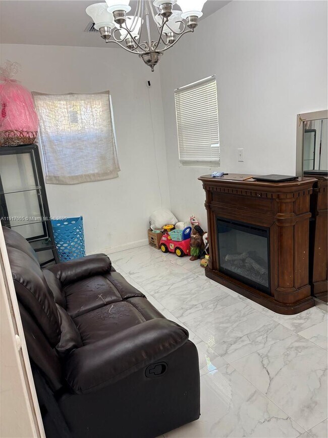 Foto del edificio - 1560 NW 25th Ave