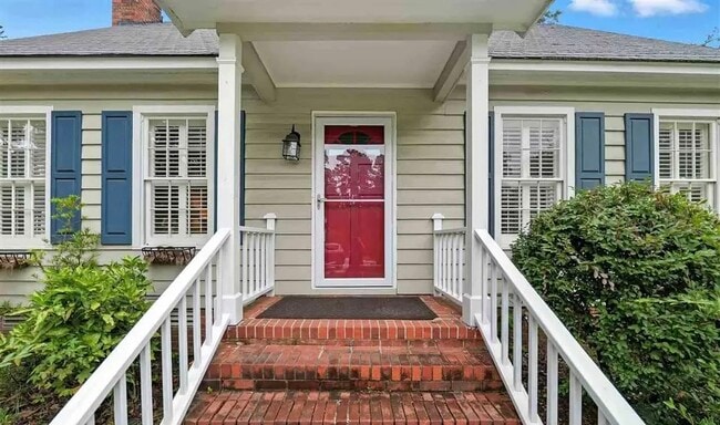 Foto del edificio - 1505 Tanglewood Cir