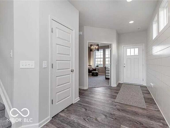 Foto del edificio - 4894 Oak Hl Dr