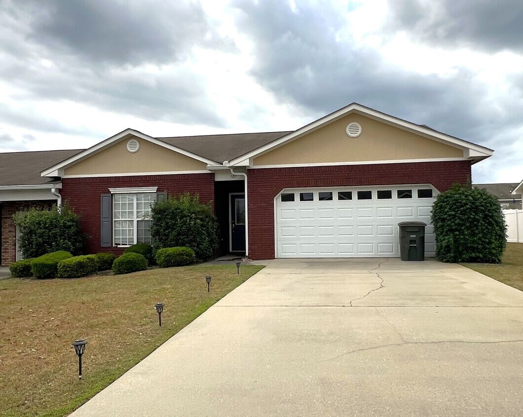 129 Wingate Ave Unit 129 Wingate Avenue, Enterprise, AL 36330 Room